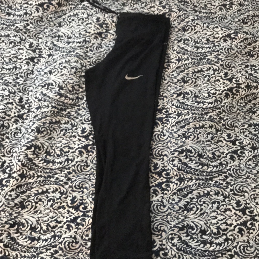 Nike Cropped Leggings